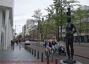 Den Haag, Statue vor Stadhuis