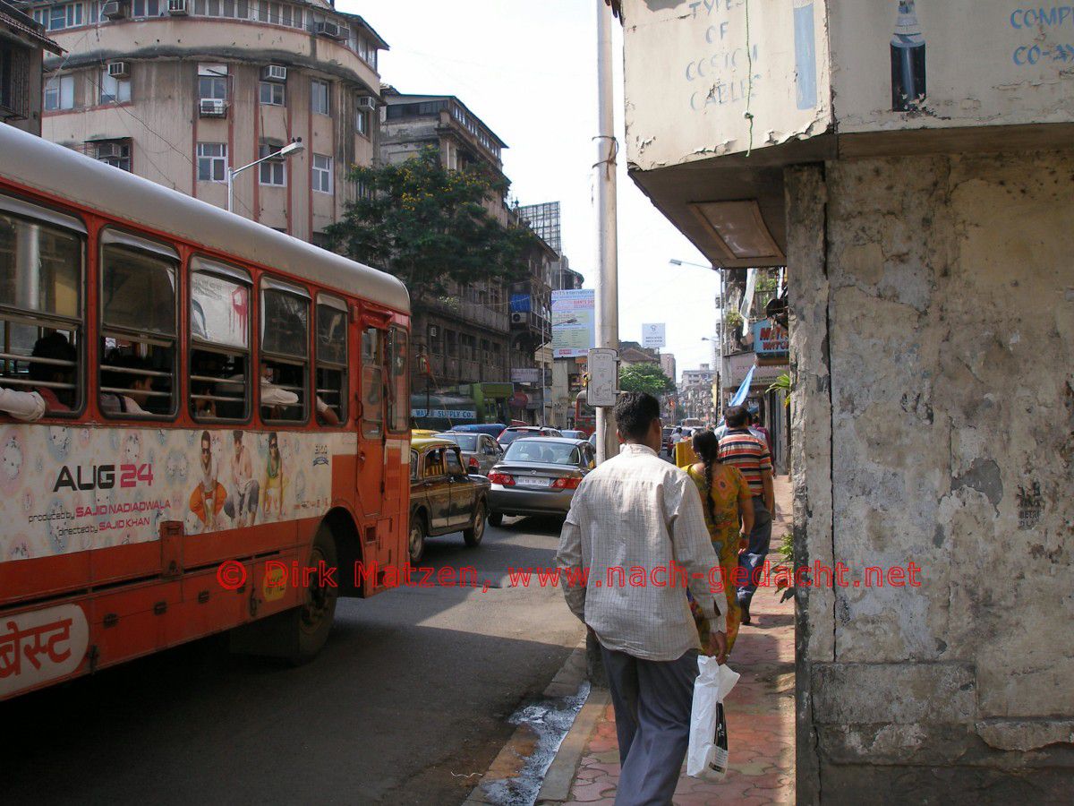 Mumbai, Brckelnder Putz