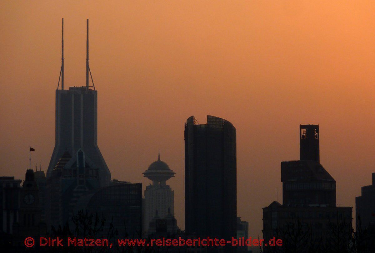 Shanghai, Sonnenuntergang ber der City