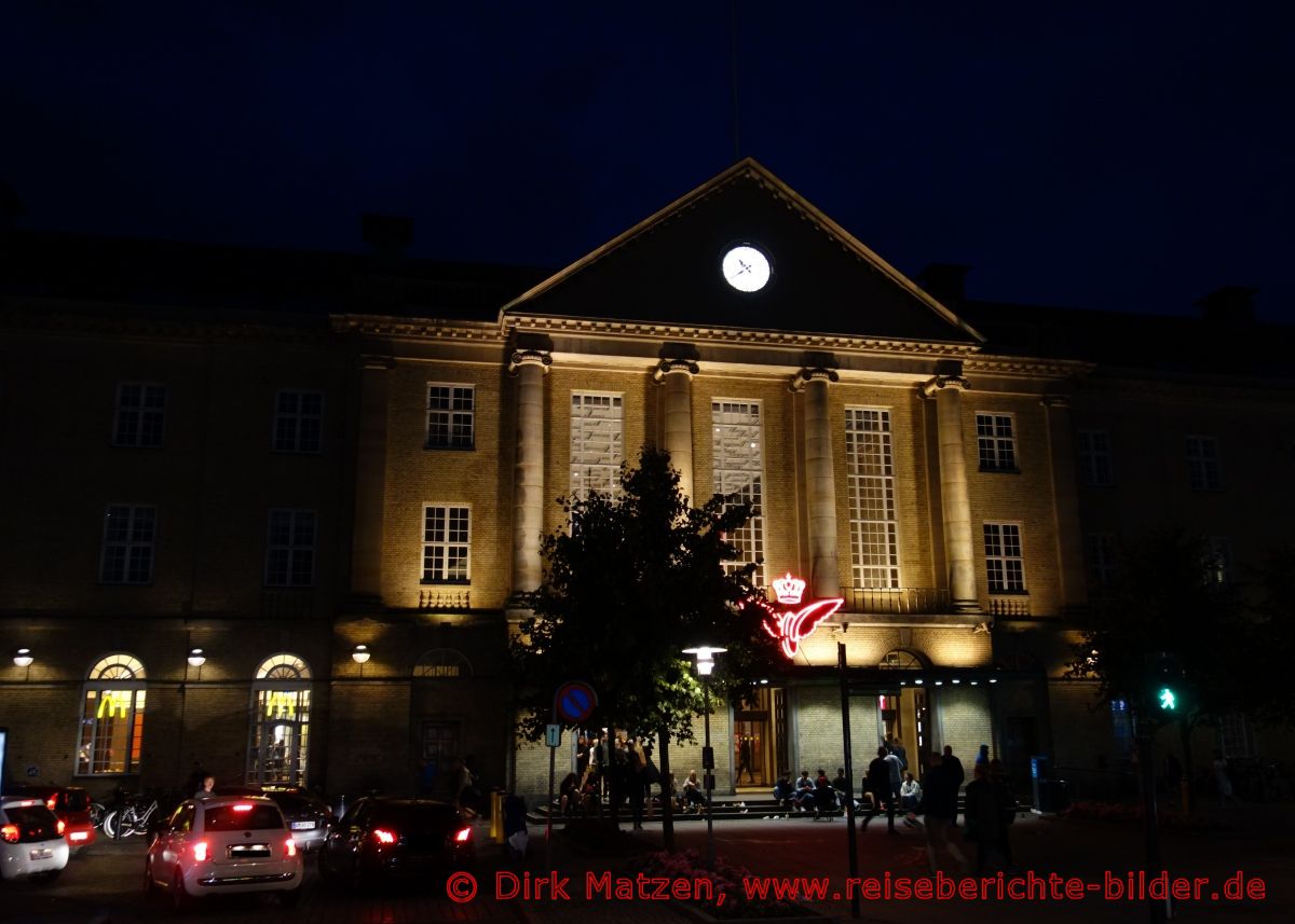 Aarhus, Bahnhof nachts