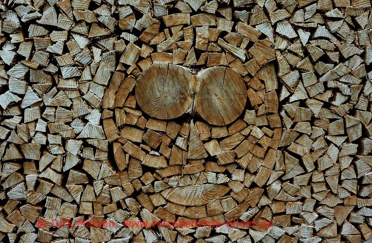 Oberallgu, Holzstapel-Gesicht