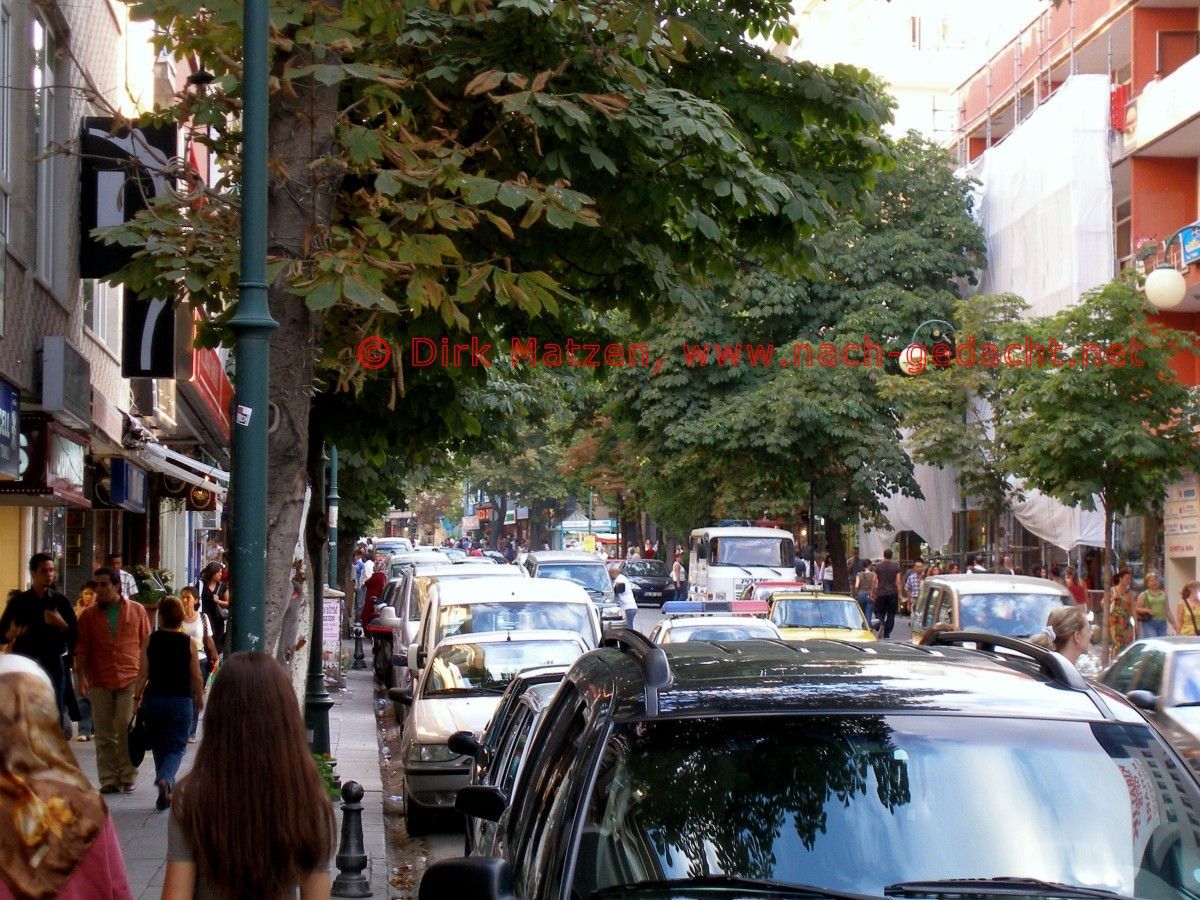 Ankara, Tunalı Hilmi Caddesi