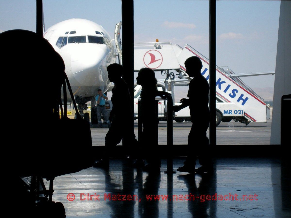 Ankara, Warten auf den Flug am Flughafen Esenboğa