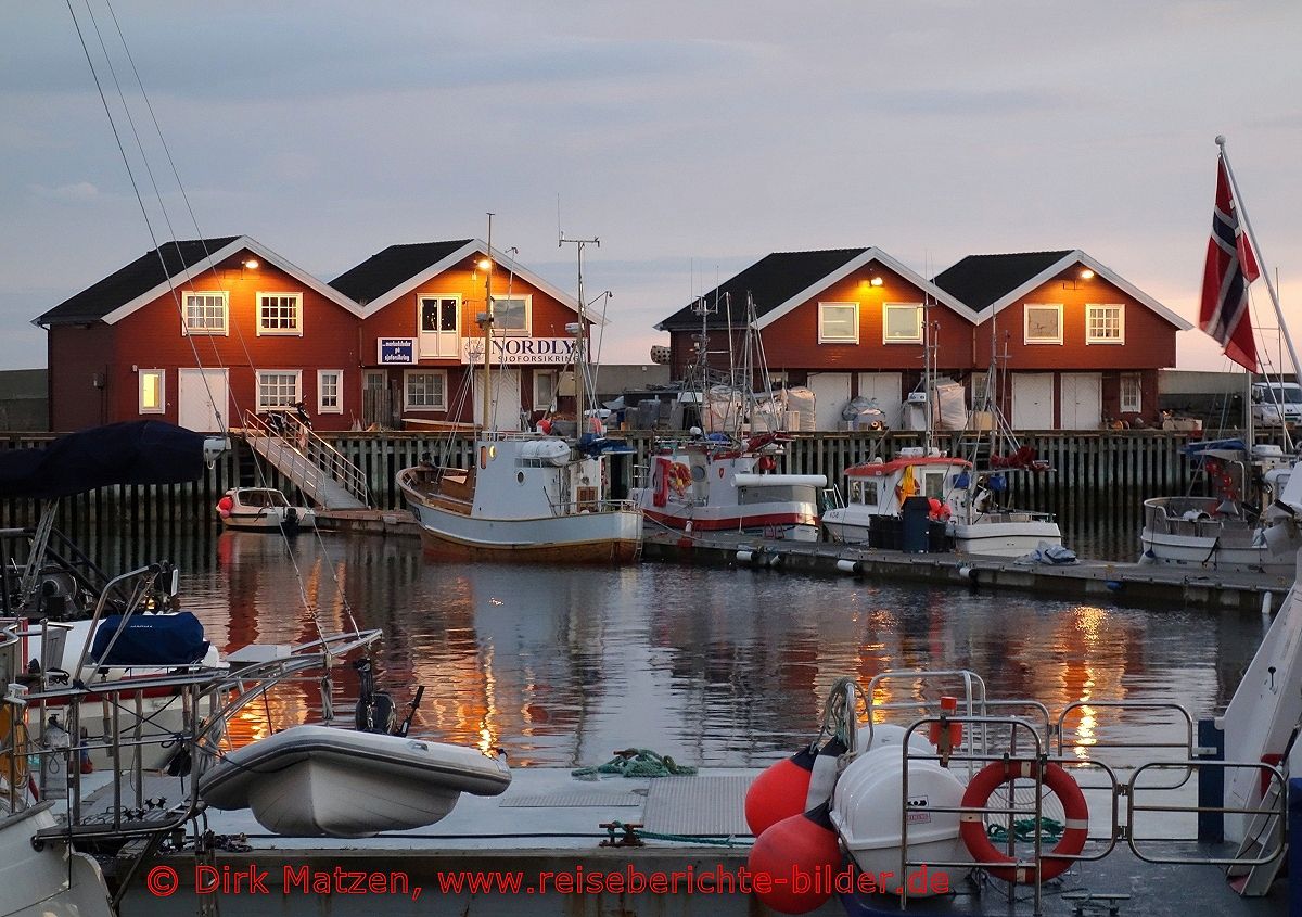 Bodø, Häuser auf der Mole