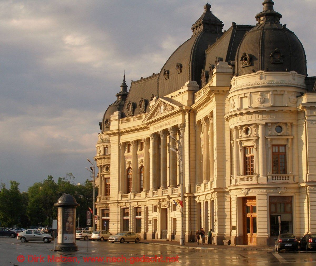 Bukarest, Universittsbibliothek im Abendlicht