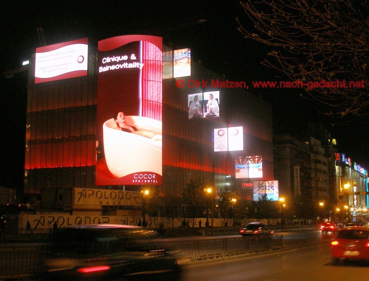 Bukarest, riesige Leuchtreklame
