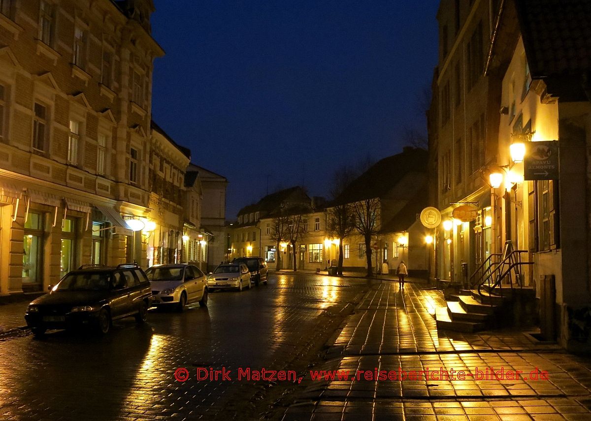 Cesis, Rigaer Strasse nachts