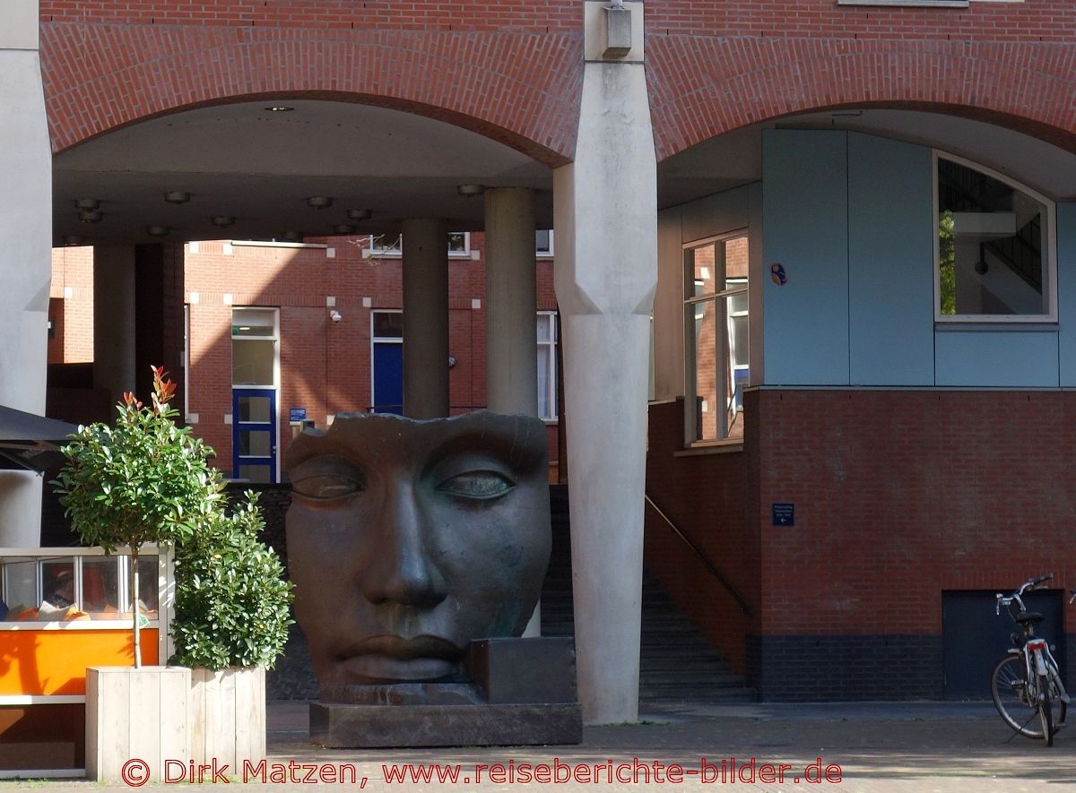 Den Haag, Skulptur am Muzenplein