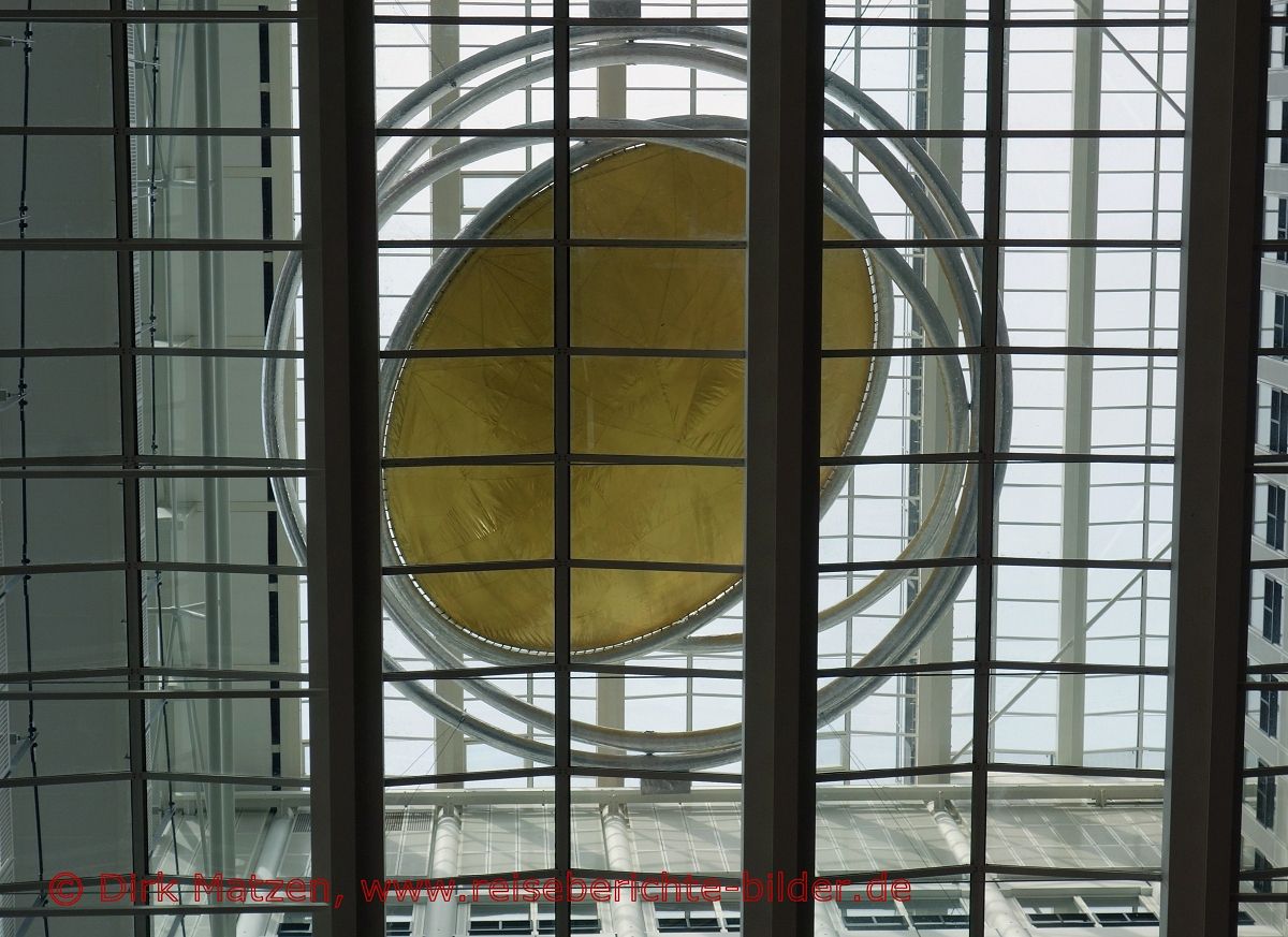 Den Haag, Installation im Hauptbahnhof