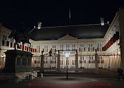Den Haag, koenigspalast-paleis-noordeinde-nachts-beleuchtet