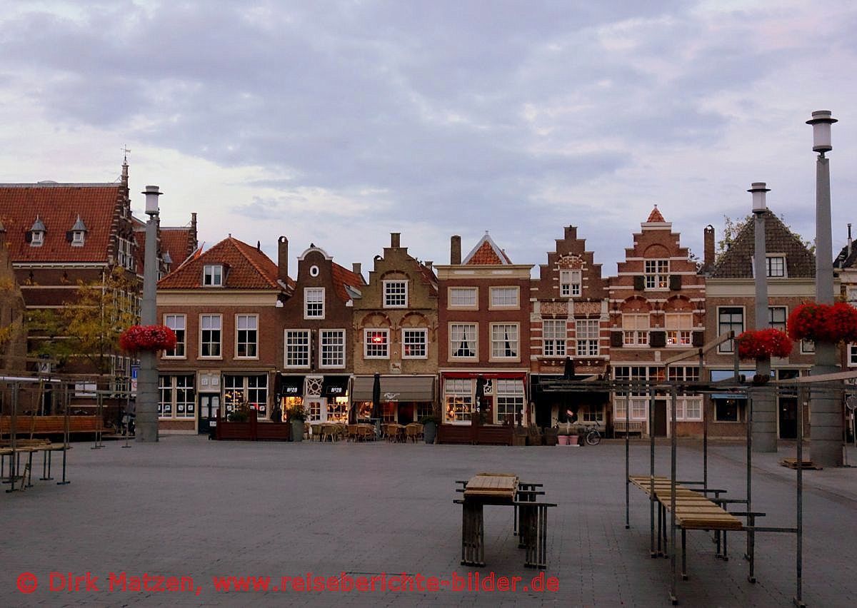 Dordrecht, Statenplein abends