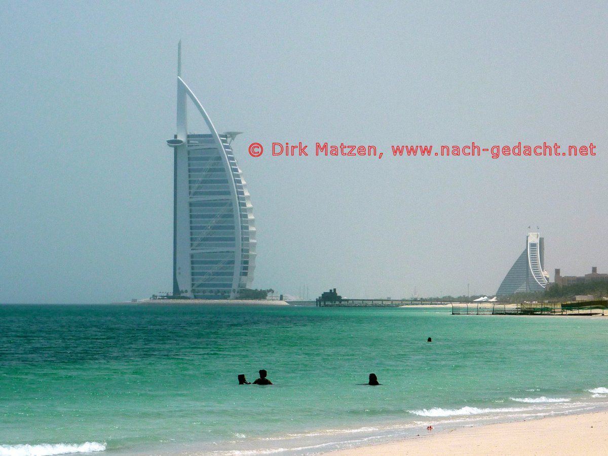 Dubai, Hotels am Strand