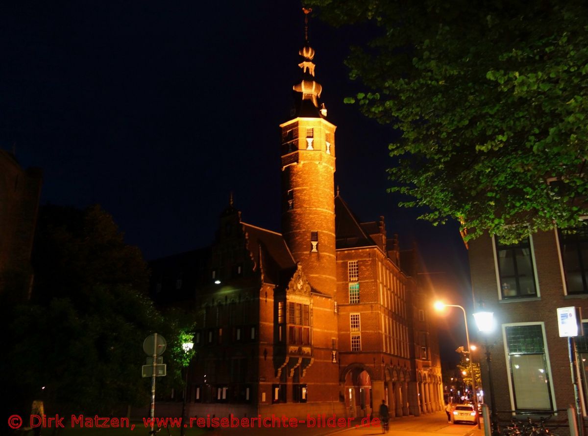 Groningen, Provinzhaus nachts
