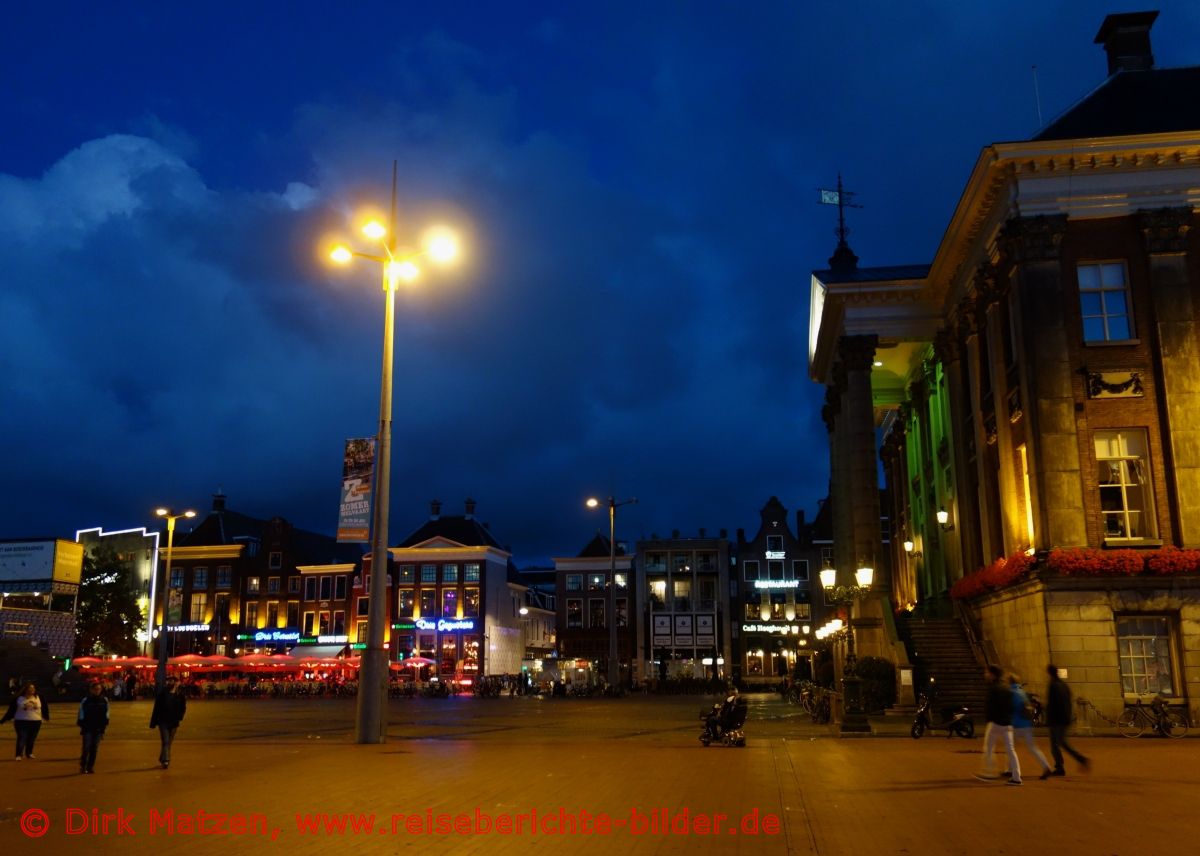 Groningen, Grote Markt abends