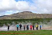 zuschauer-am-strokkur