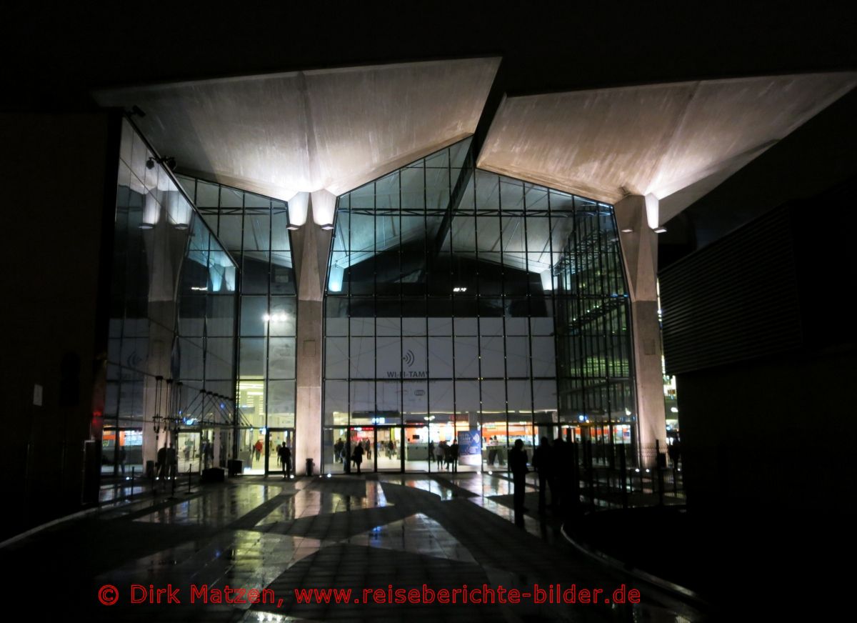 Kattowitz, Hauptbahnhof nachts