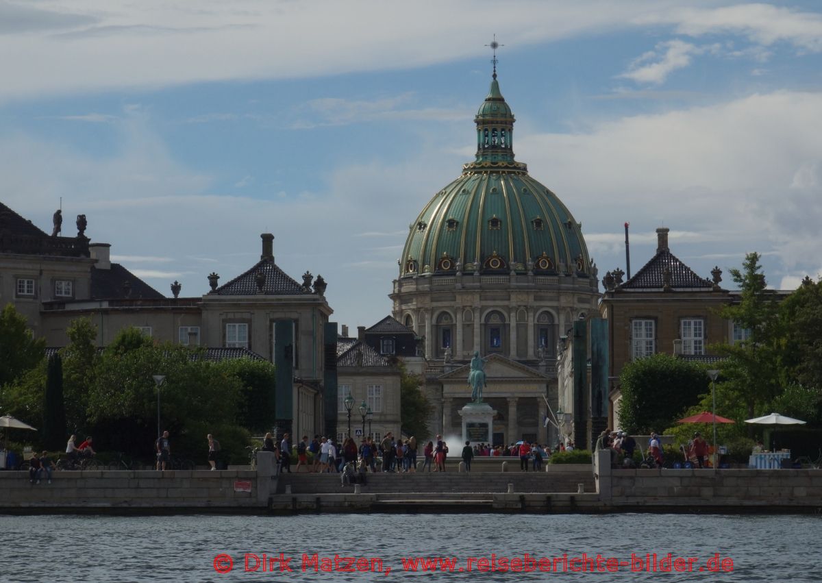 Kopenhagen, Blick durch Amalienborg zur Frederikskirche