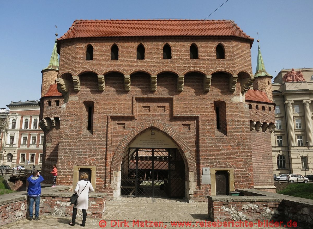 Krakau, Barbakane Eingang