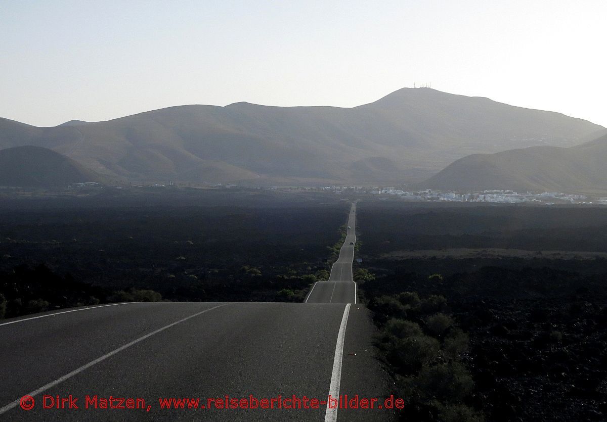 Lanzarote, Straße vom Nationalpark nach Yaiza