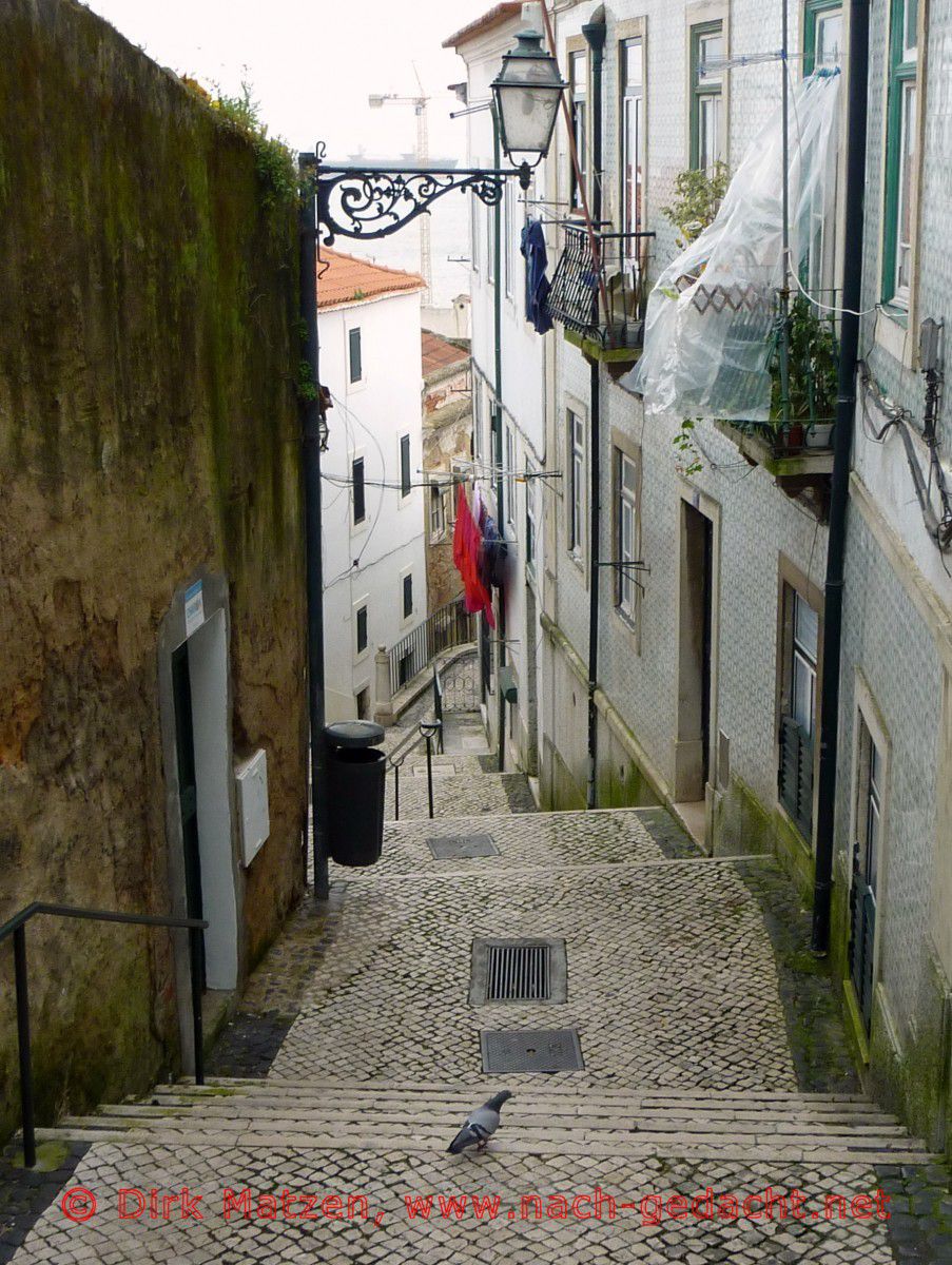 Lissabon, Treppen in der Alfama