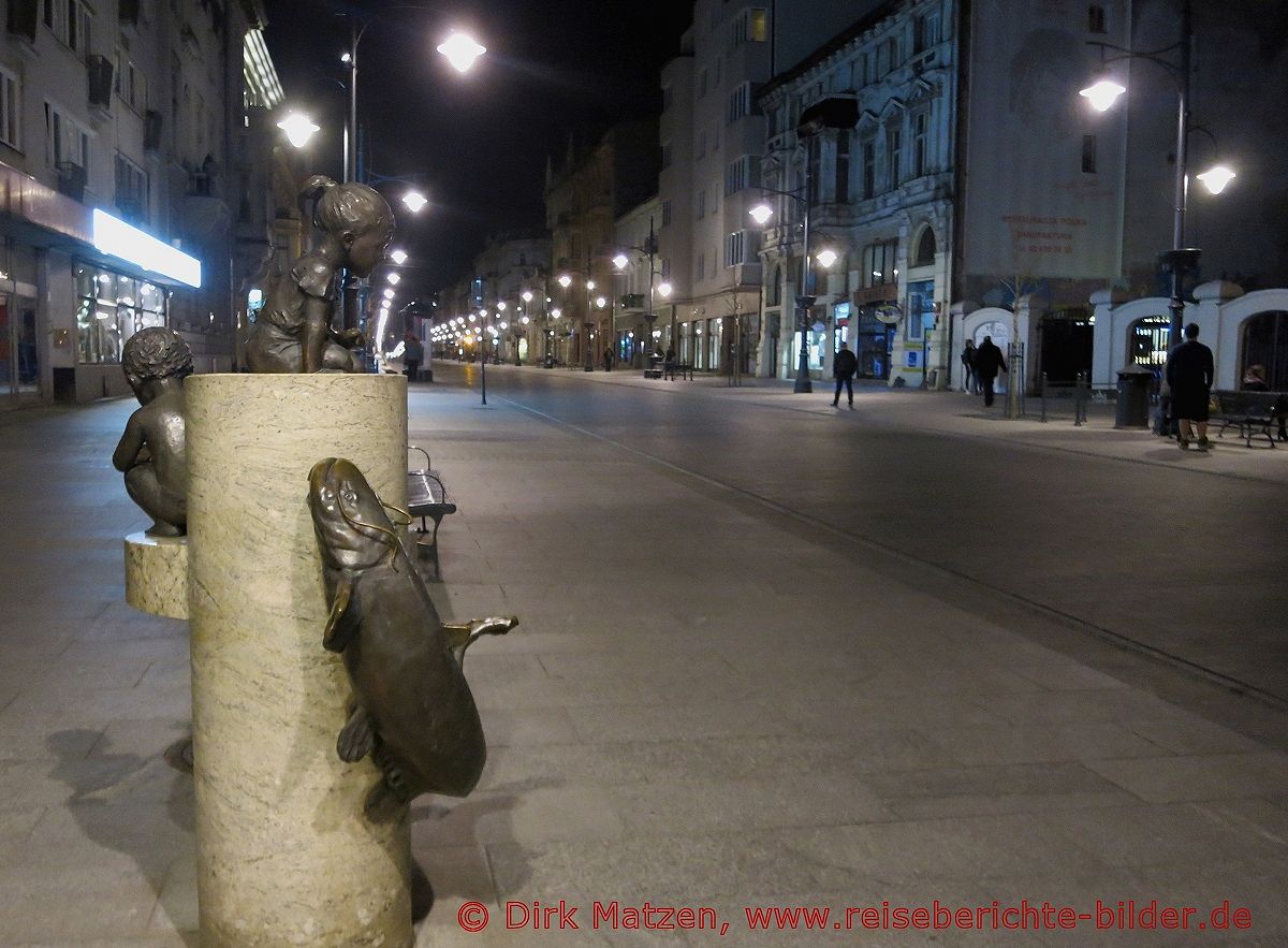Lodz, kleine Bronzestatue in der ul. Piotrkowska