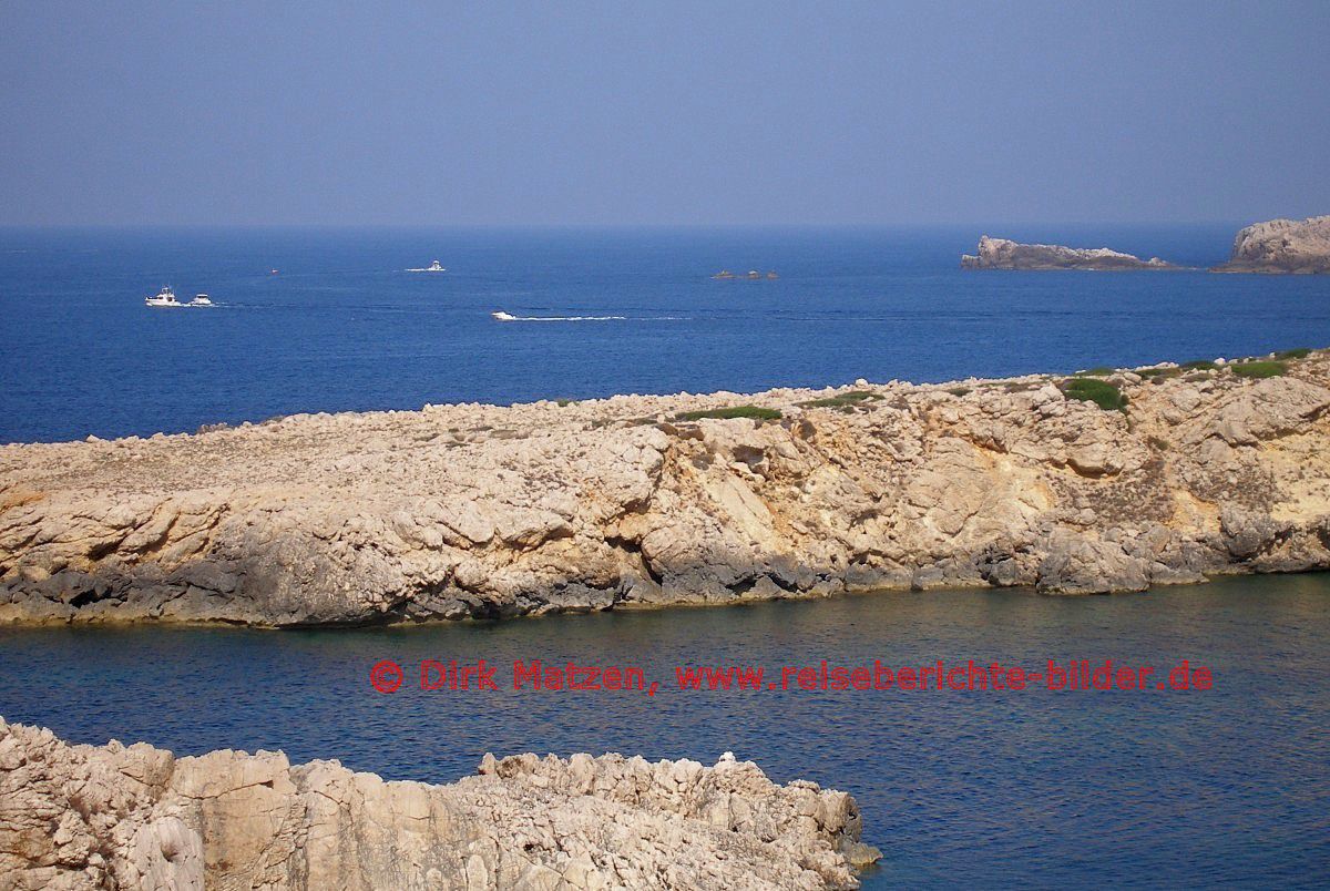 Menorca, Boote vor Felsenkste