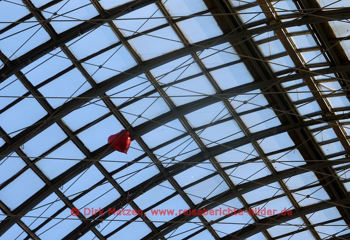 Moskau, Herz-Luftballon im GUM