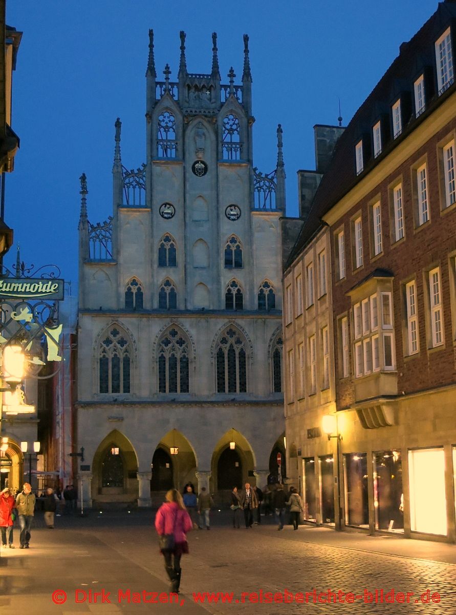 Mnster, Rathaus nachts