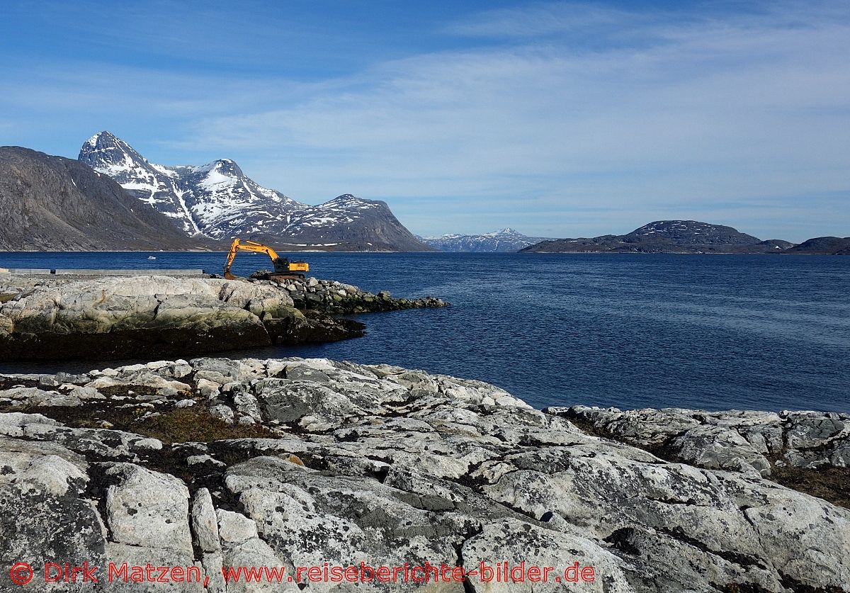 Nuuk, Baustelle am Fjord