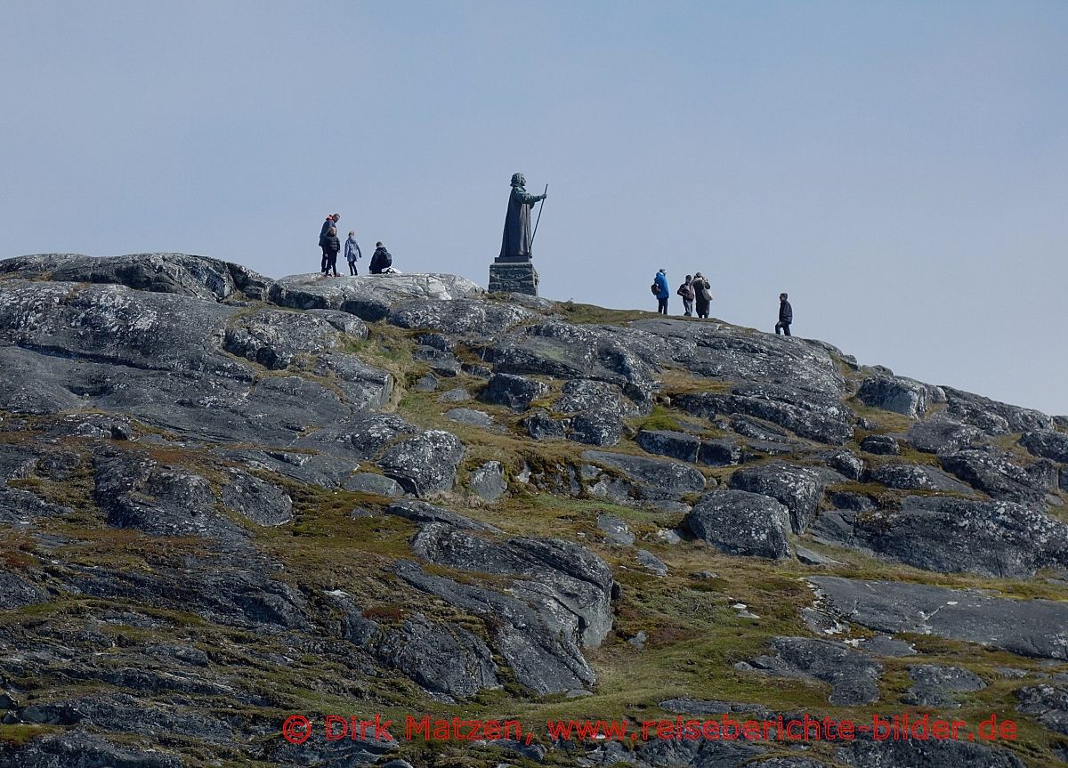 Nuuk, Hans-Egede-Statue