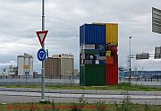 Oslo, container-kunst-am-suedhafen