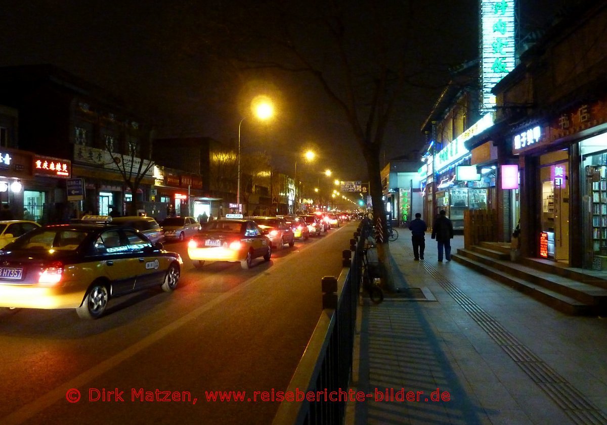 Peking, Strasse nachts