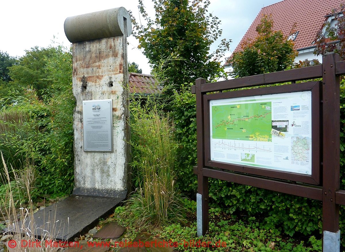 Europa-Radweg R1, Mauerstück, Hövelhof-Riege