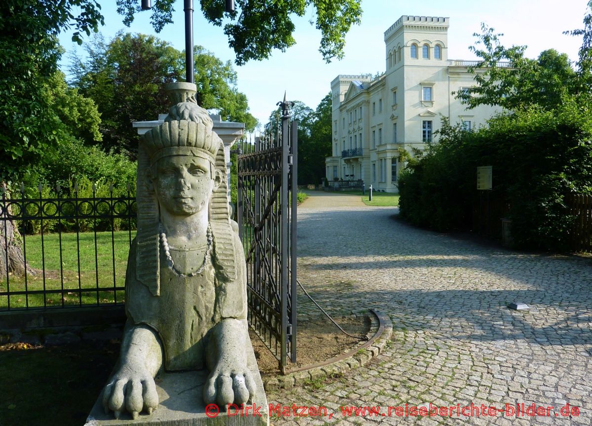 Oderbruchbahn-Radweg, Schloss Steinhfel