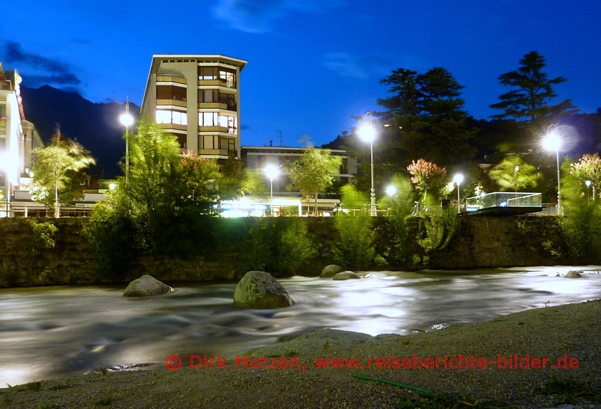 Transalp, Etsch Meran nachts
