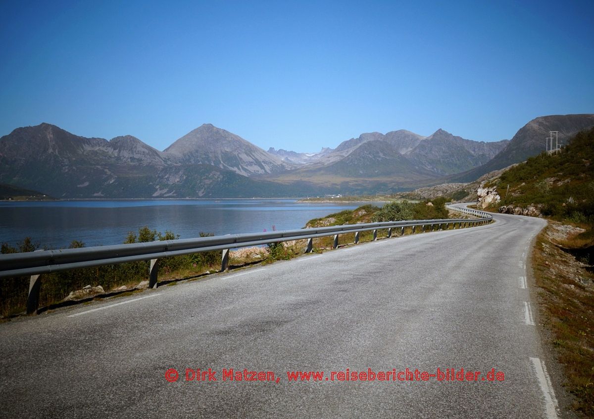 Strasse am Kattfjord