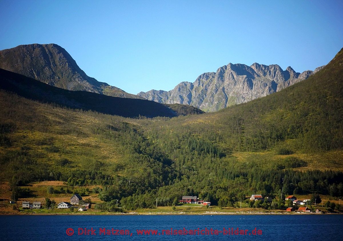 Berge am Nordfjorden