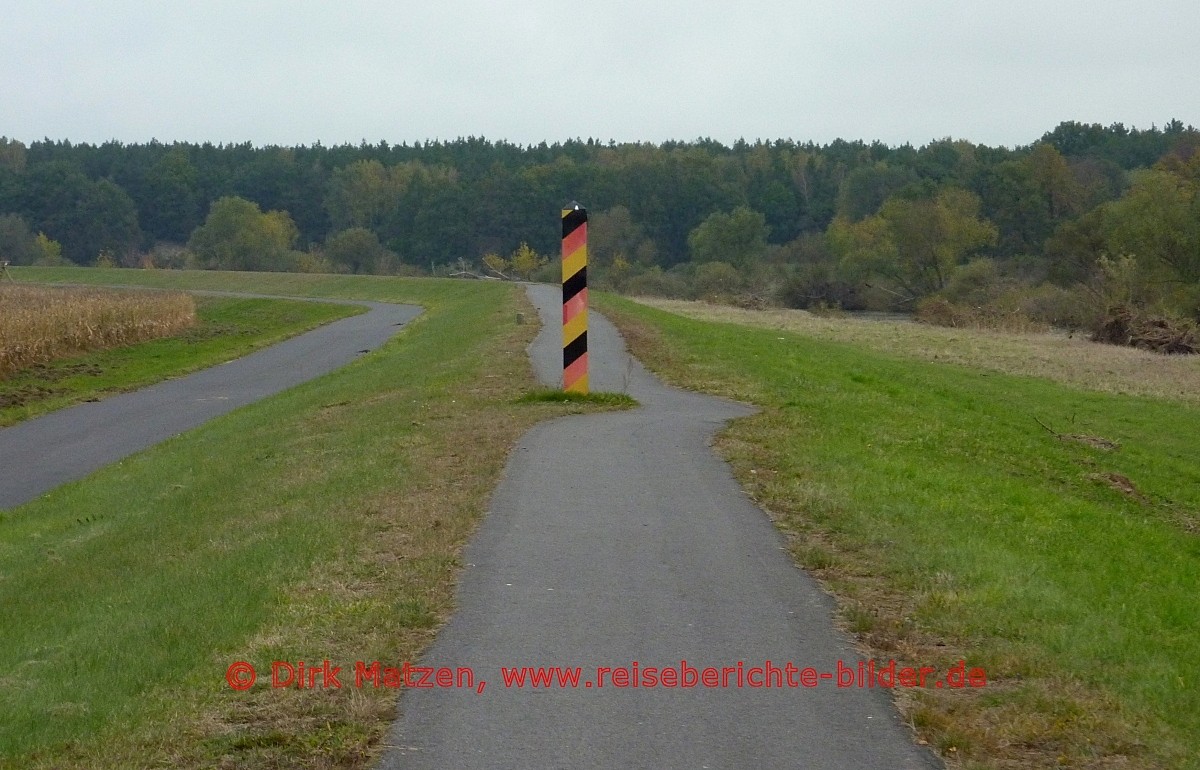 Oder-Neiße-Radweg, Grenzpfosten