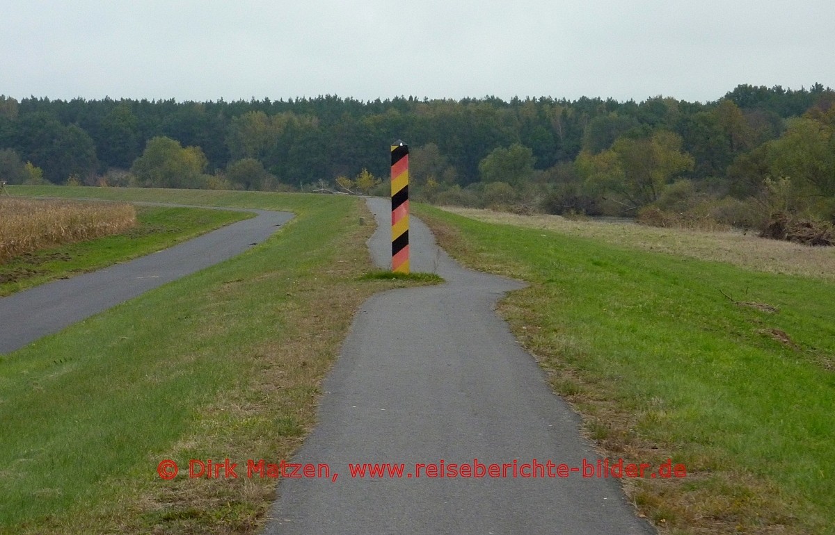Oder-Neie-Radweg, Grenzpfosten
