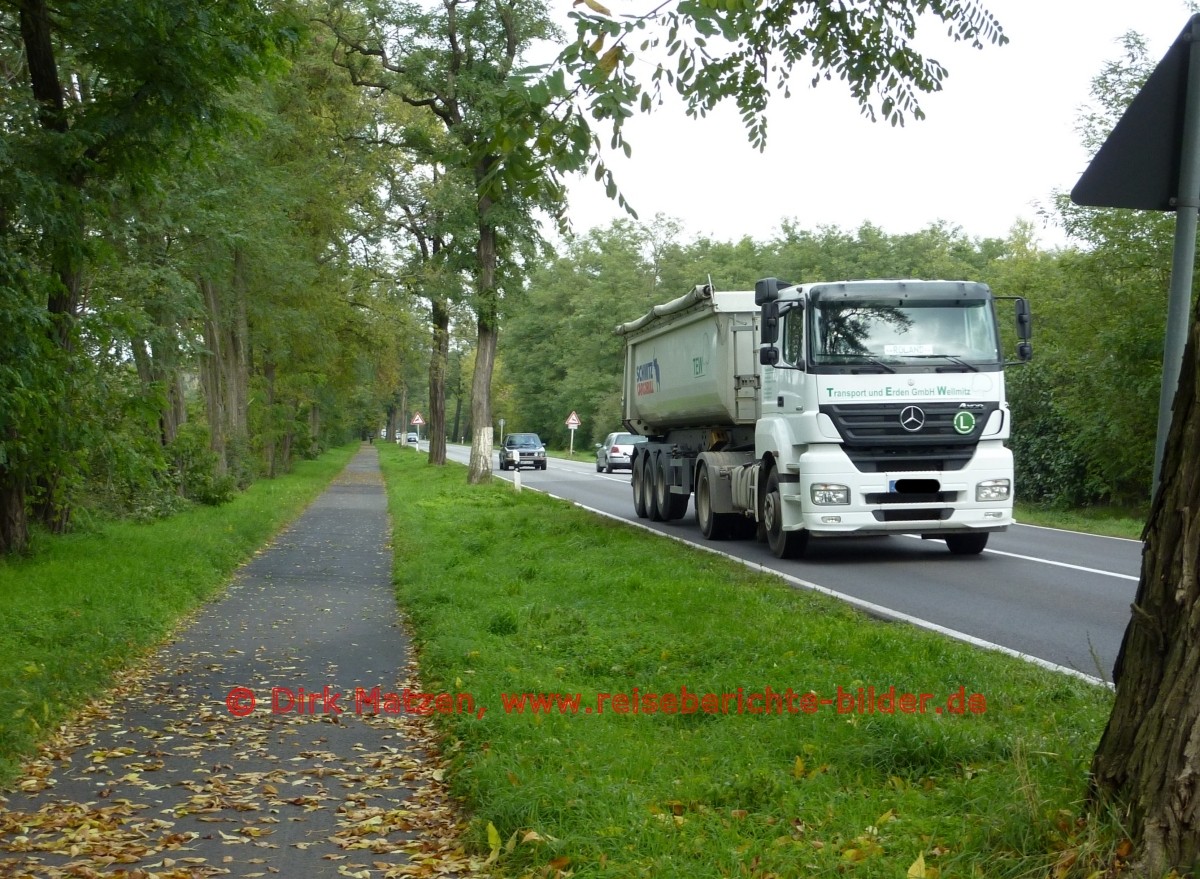 Strasse nach Eisenhttenstadt