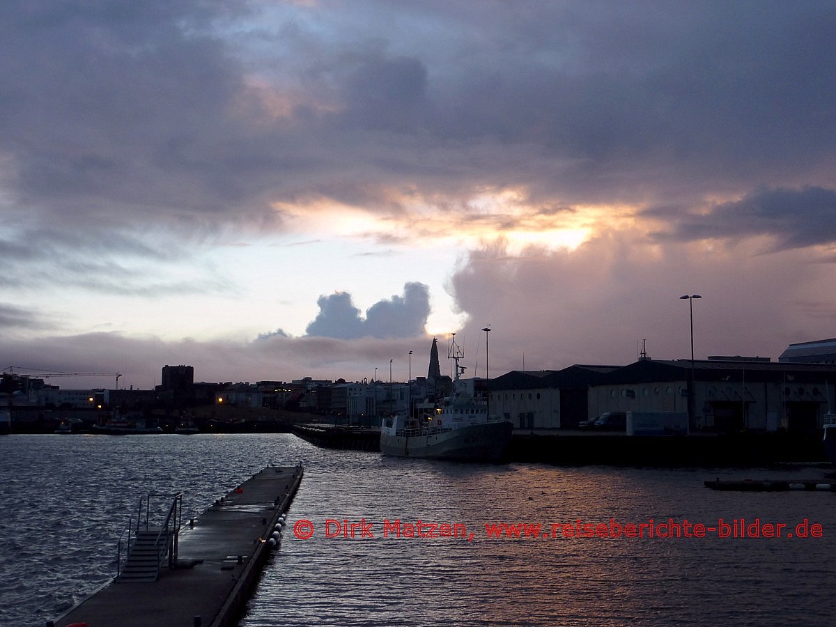 Reykjavik, Morgenlicht am Hafen