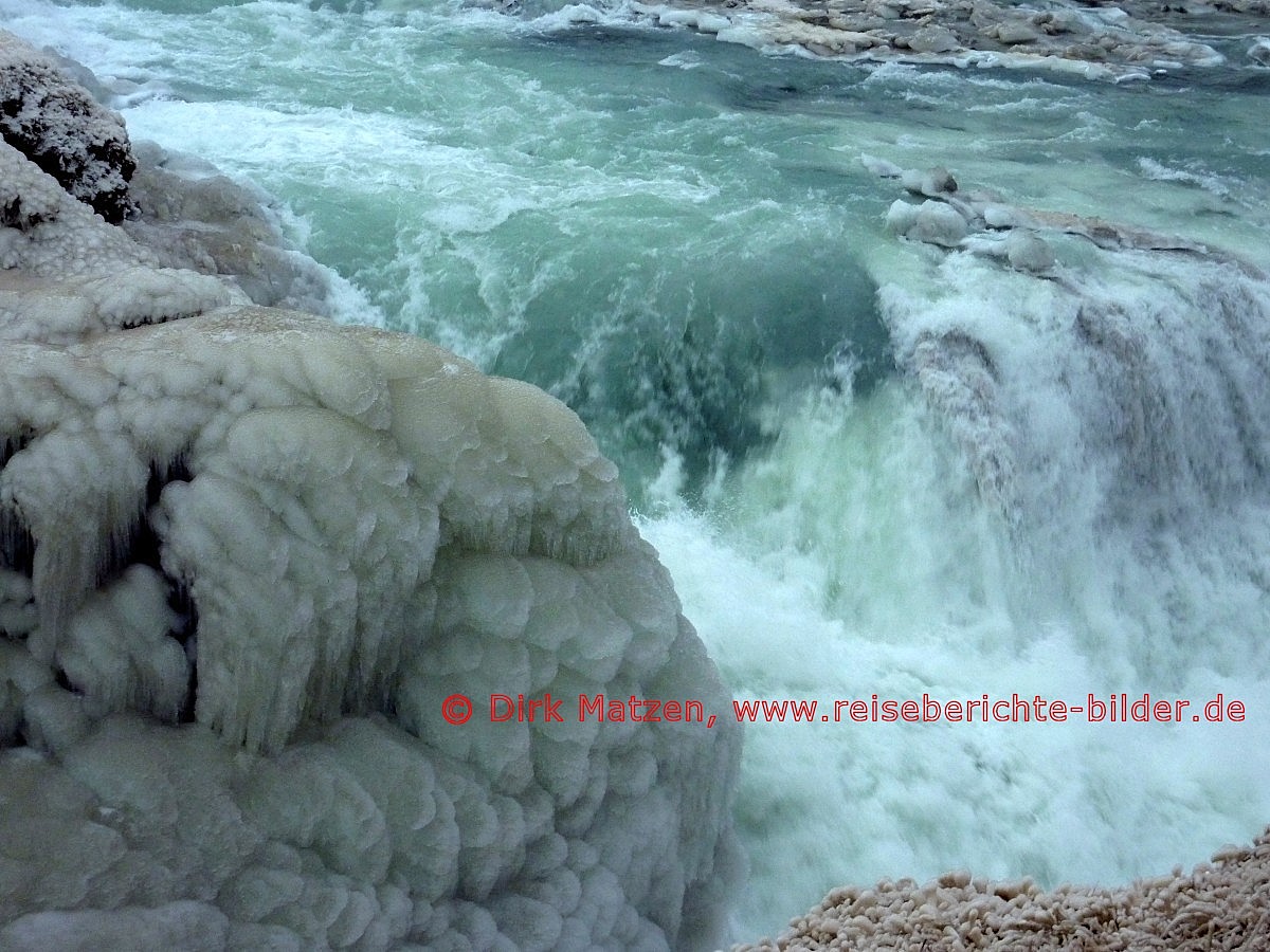 Golden Circle, Gullfoss sprudelndes Wasser