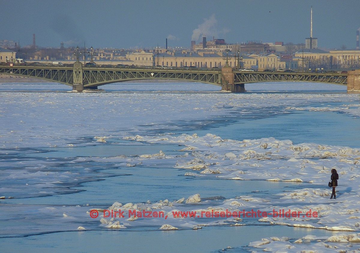 Sankt Petersburg, Newa zugefroren