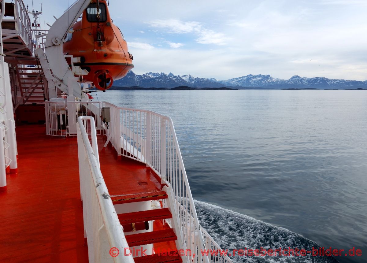 Sarfaq Ittuk, Einfahrt Hamborger Sund