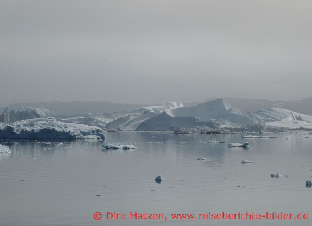 Sarfaq Ittuk, Nebel ber Eisbergen