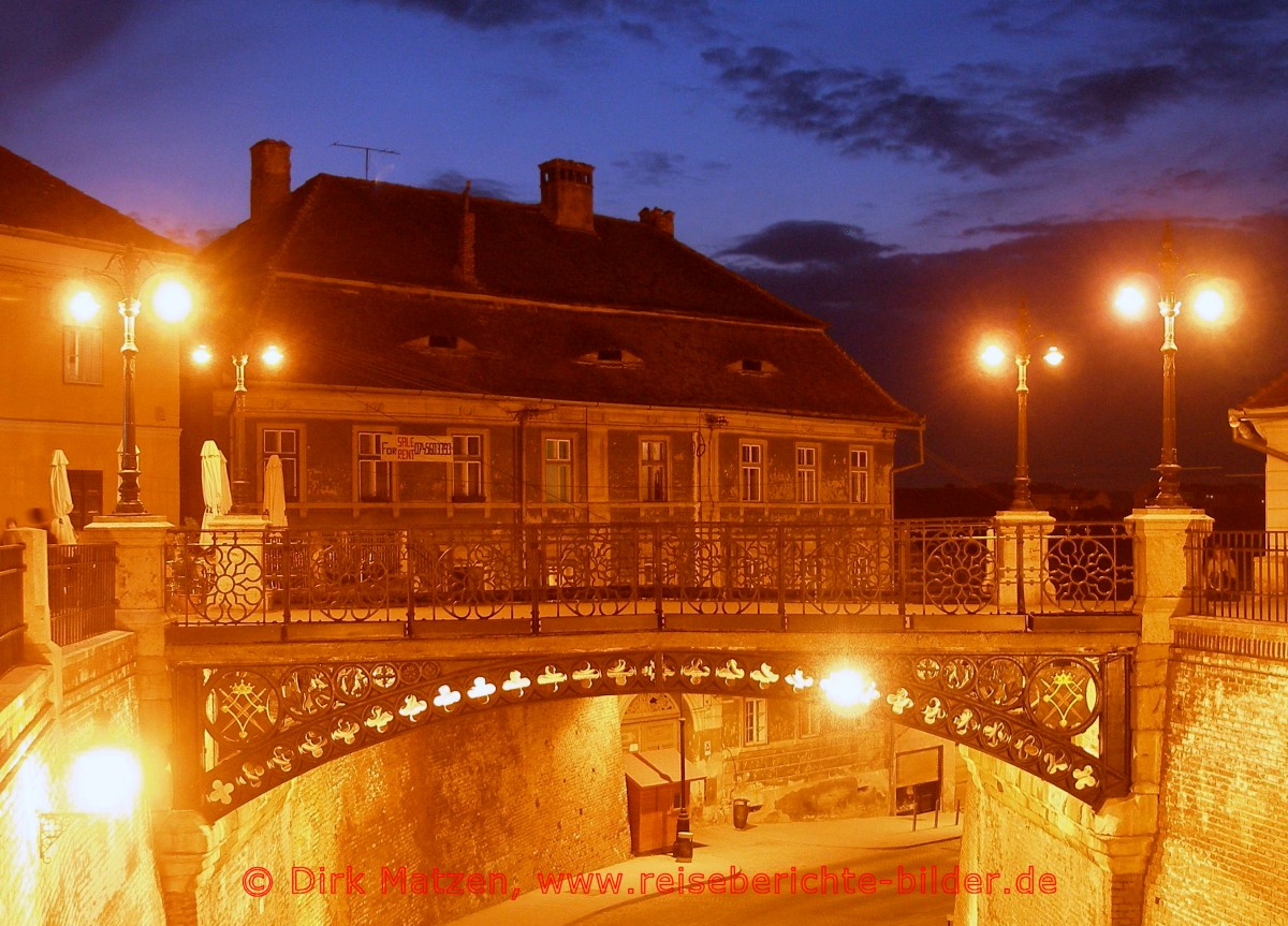 Sibiu, Lügenbrücke nachts