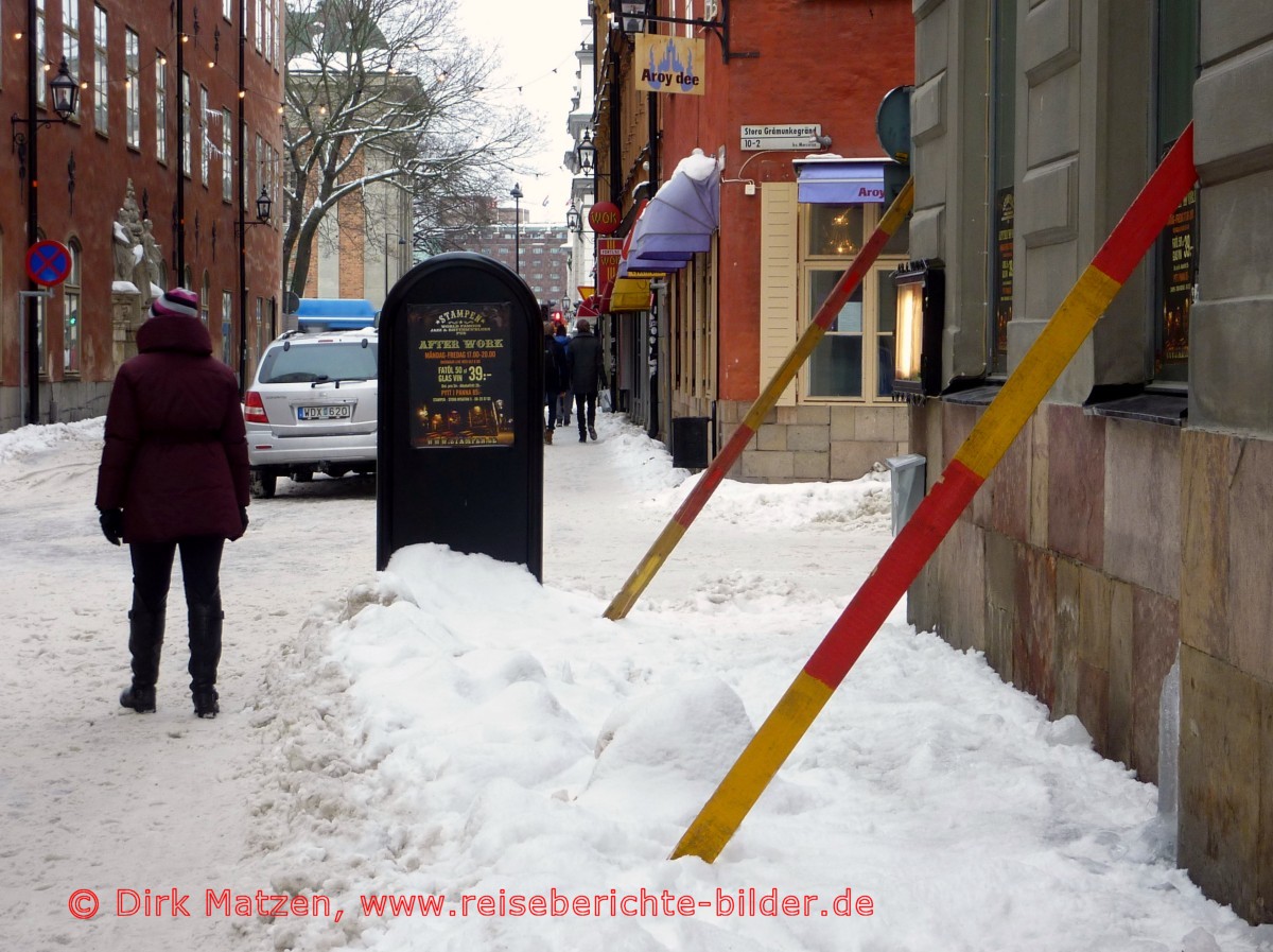 Stockholm, Warnung vor Dachlawinen