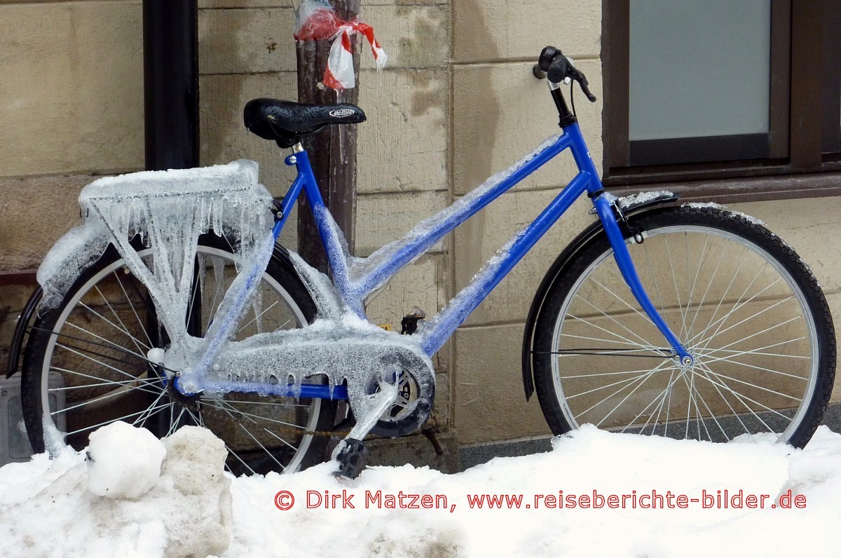 Stockholm, vereistes Fahrrad