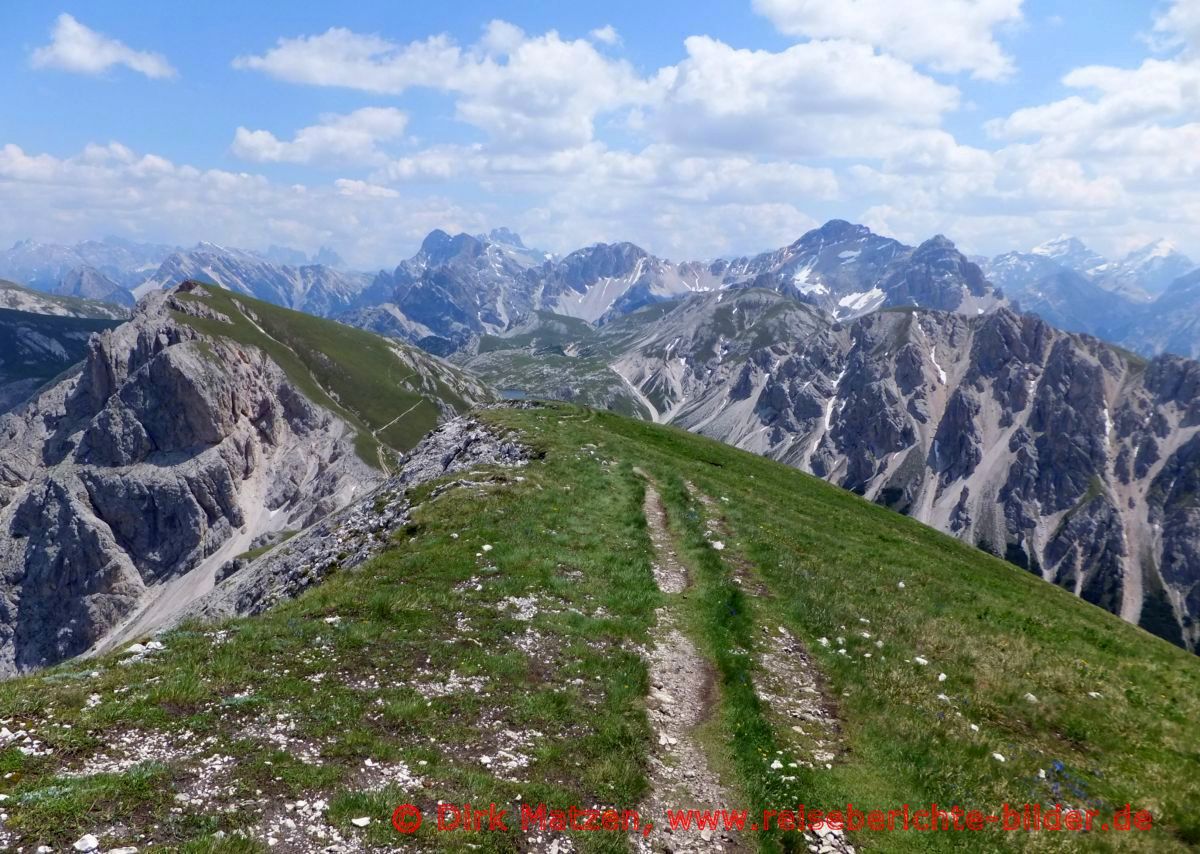 Sdtirol, Blick vom Gipfel des Piz da Peres
