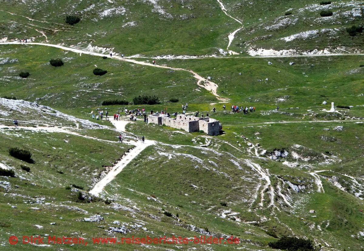 Sdtirol, Weltkrieg-Ruinen am Strudelkopf